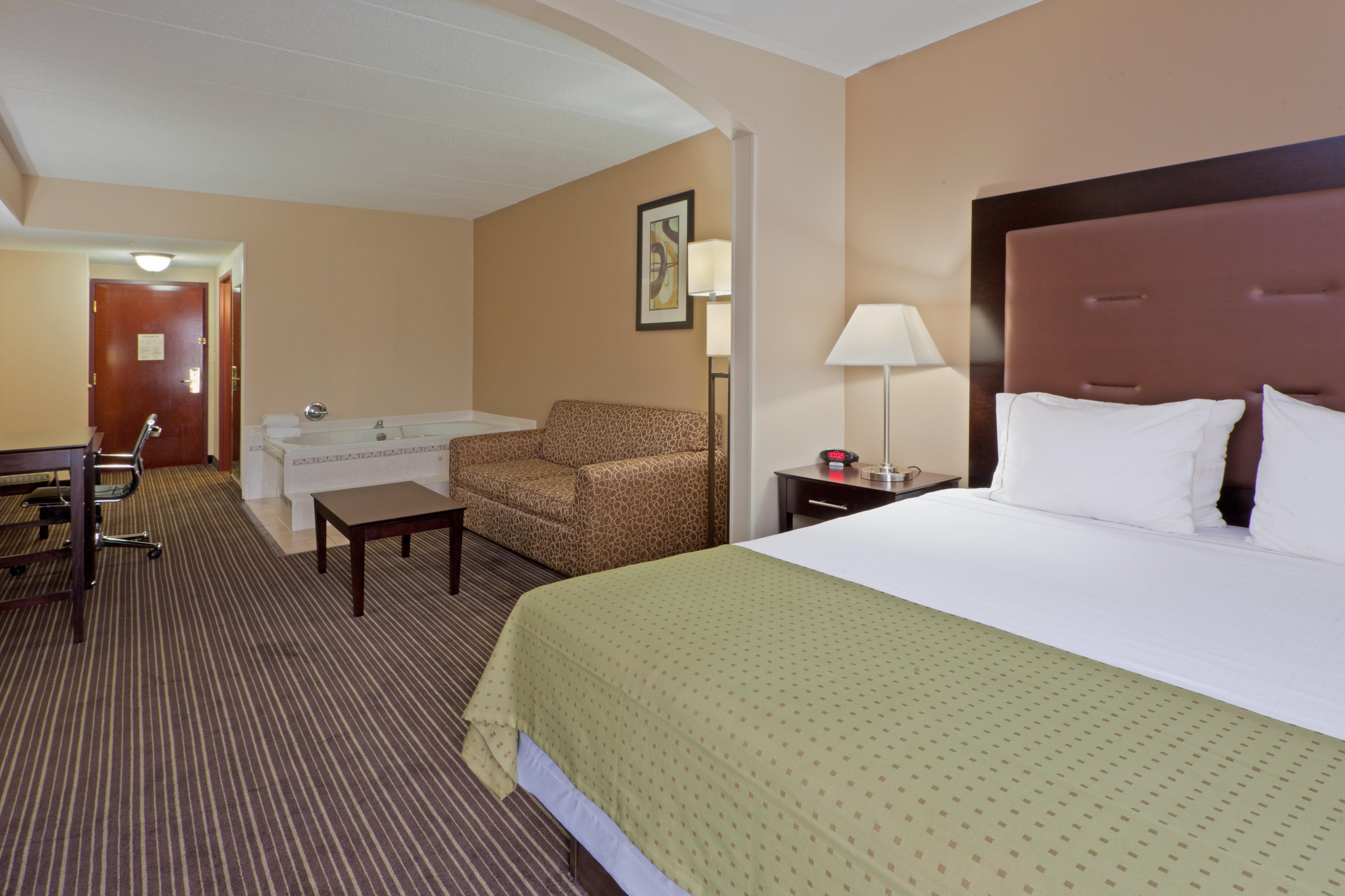 Holiday Inn Express Hotel & Suites Charleston-Southridge, An Ihg Hotel Esterno foto